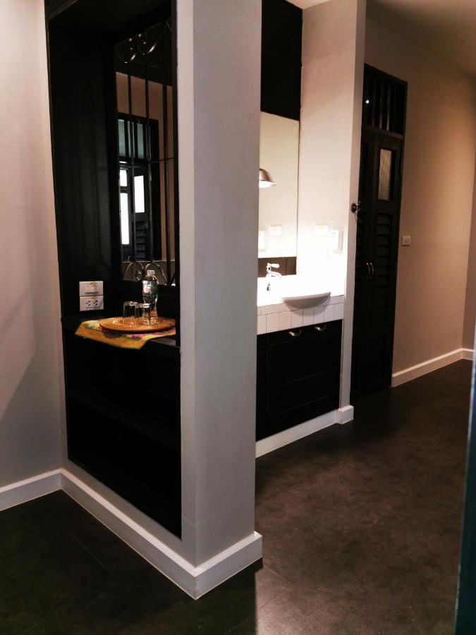 Chomm House Bed & Breakfast Bangkok Ngoại thất bức ảnh